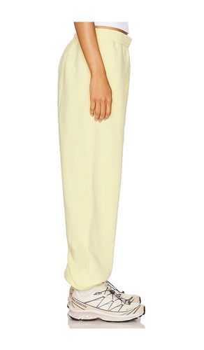 Organic Fitted Sweatpant in Lemon. - size S (also in XS) - 7 Days Active - Modalova