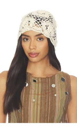 Hand-crocheted Beanie in Neutral - 8 Other Reasons - Modalova