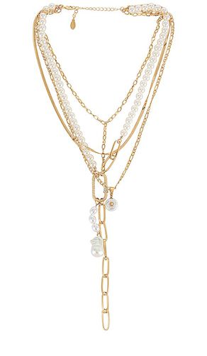 Pearl Lariat Necklace in Metallic - 8 Other Reasons - Modalova