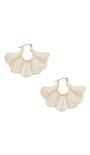 Shoreline Earring in Beige - 8 Other Reasons - Modalova
