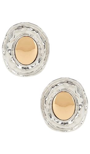 Two Tone Stud in Metallic - 8 Other Reasons - Modalova