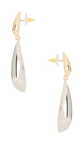 Delia Drop Earrings in Metallic - 8 Other Reasons - Modalova