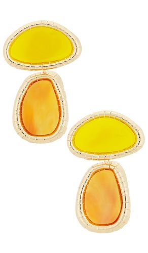 Vibrantglassy Stone Earrings in Metallic Gold - 8 Other Reasons - Modalova