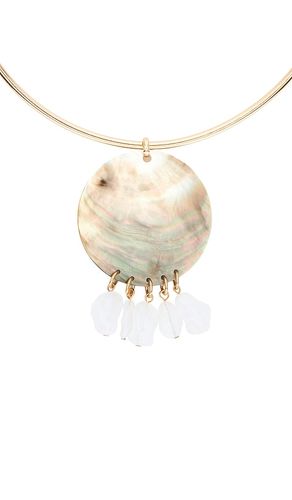 Iridescent Circle Pendant Choker in Metallic - 8 Other Reasons - Modalova