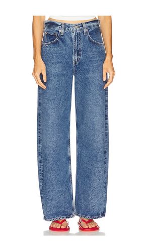 Low Curve Jeans in Denim-Medium. - size 25 (also in 29, 33, 34) - AGOLDE - Modalova