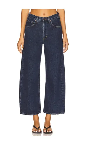 Low Curve Crop Jeans in Blue. - size 24 (also in 25, 26, 27, 28, 29, 30, 31, 32, 34) - AGOLDE - Modalova