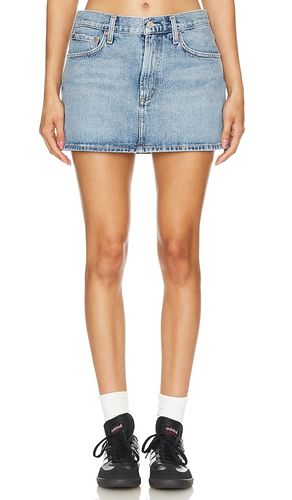 Alek Mini Skirt in Denim-Light. - size 23 (also in 24, 25, 26, 27, 28, 29, 30, 31, 32) - AGOLDE - Modalova