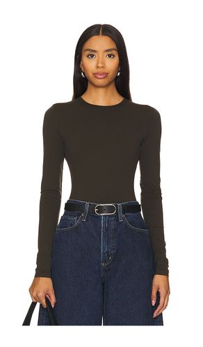 Aura Long Sleeve Bodysuit in Chocolate. - size L (also in M, XL) - AGOLDE - Modalova