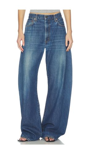 The Monroe Barrel Jean in . Size 23. Also in 24, 29, 30 - aligrace - Modalova