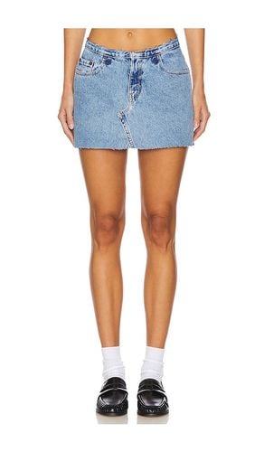 Undone Mini Rise Micro Skirt in Denim-Light. - size 25 (also in 26, 28, 29, 30, 32, 33, 34) - aligrace - Modalova