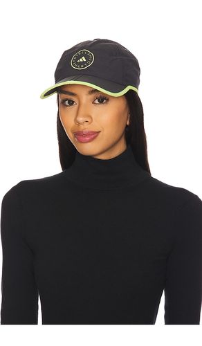 Run Cap in Grey - adidas by Stella McCartney - Modalova