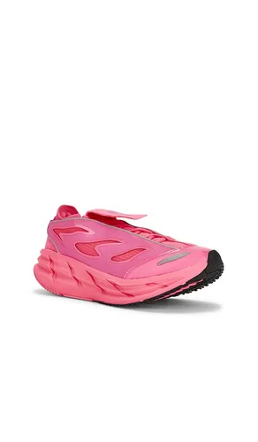 Adistar Sneaker in . Size 7.5. Also in 9.5 - adidas by Stella McCartney - Modalova