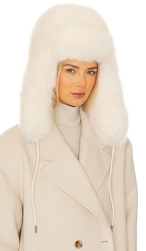 The Lauren Trapper Hat in White - Adrienne Landau - Modalova