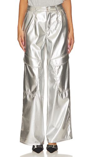 Faux Leather Wynn Cargo Pants in Metallic Silver. - size 24 (also in 25, 26) - AFRM - Modalova