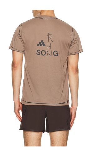 Running Tee in . Size M. Also in L - adidas by Song for the Mute - Modalova