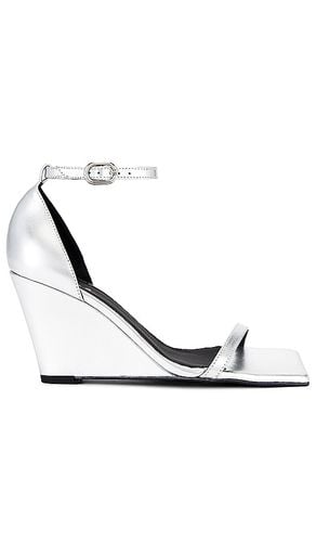 Gata Sandal in Metallic Silver. - size 35 (also in 38) - ALOHAS - Modalova