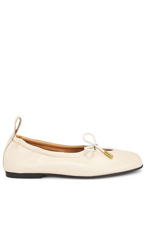 Zapato plano rosalind en color talla 35 en - Cream. Talla 35 (también en 36, 37, 41) - ALOHAS - Modalova