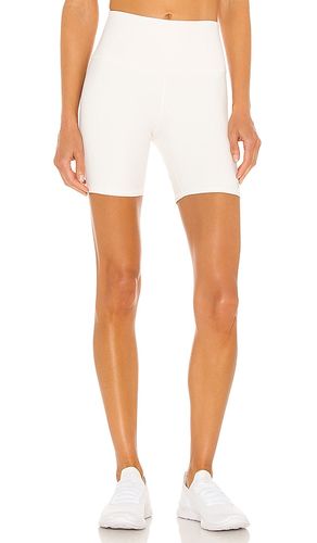 High Waist Biker Short in Ivory in . - size L (also in M) - alo - Modalova