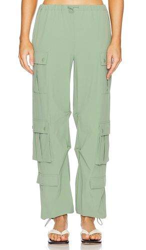 Shara Cargo Pants in . - size 0 (also in 10, 12, 2, 4, 6, 8) - Alice + Olivia - Modalova