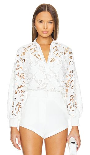 Aislyn Blouse in White. - size M (also in L) - Alice + Olivia - Modalova