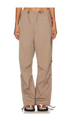 Parachute Pant in Brown. - size L (also in M, XL/1X, XXL/2X) - ALPHA INDUSTRIES - Modalova