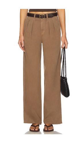 Sheryl Trouser in Taupe. - size 23 (also in 24, 26, 27, 28, 29, 30, 31) - AMO Denim - Modalova
