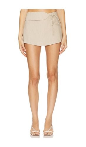 X REVOLVE Mila Skort in Neutral. - size L (also in M, S, XL, XS) - Amanda Uprichard - Modalova