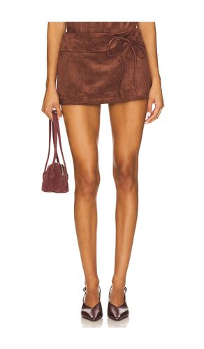 X REVOLVE Mila Suede Skort in . Größe L. Also in M, S, XS - Amanda Uprichard - Modalova