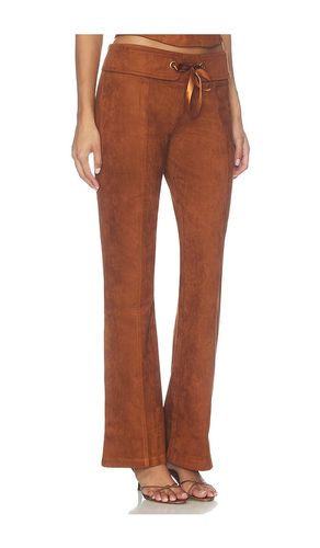 X REVOLVE Robin Suede Pants in . Size L. Also in M, S, XL, XS - Amanda Uprichard - Modalova