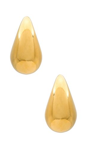 X revolve lila earring in color metallic size all in - Metallic . Size all - Amber Sceats - Modalova