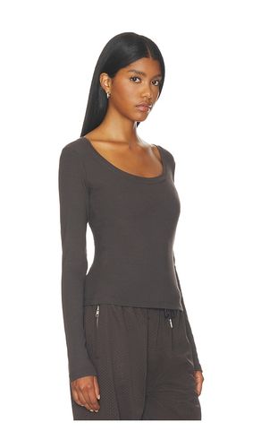 Rib Scoop Neck Long Sleeve Top in . Taglia M. Also in S, XL, XS - Adanola - Modalova