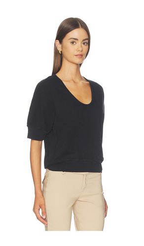 Logan Top in . Size M. Also in S, XS - Artless - Modalova