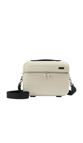 Away Train Case in White - Away - Modalova