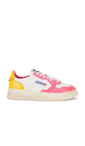 Super Vintage Sneaker in . - size 36 (also in 37, 38, 39, 40, 41) - Autry - Modalova