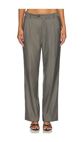 Tailored Wool Pant in Taupe. - size L (also in M, S, XL, XS) - Apres Studio - Modalova