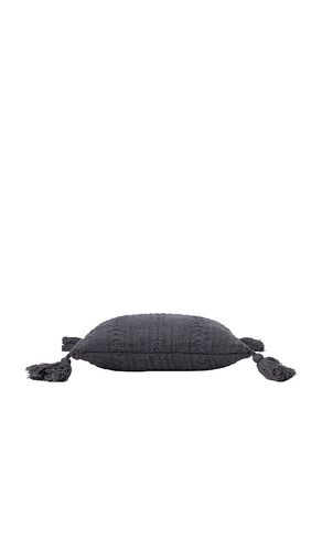 Arrojar la almohada cc solid cable pillow with tassels en color verde oscuro talla all - Barefoot Dreams - Modalova