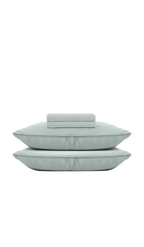 Cal King Washed Bamboo Sheet Set in - Barefoot Dreams - Modalova