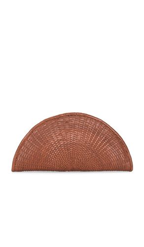 BEMBIEN Perla Clutch in Cognac - BEMBIEN - Modalova