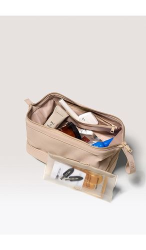 BEIS The Dopp Kit in Beige - BEIS - Modalova