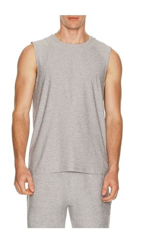 MUSKELSHIRT FEATHERWEIGHT in . Größe S. Also in XL/1X, XXL/2X - Beyond Yoga - Modalova