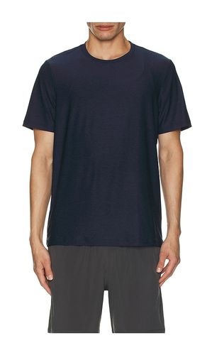 SHIRTKLEIDER in . Größe M. Also in S, XL/1X - Beyond Yoga - Modalova