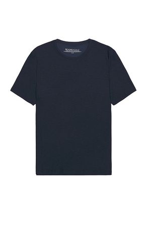 SHIRTKLEIDER in . Größe S. Also in M, L, XL/1X - Beyond Yoga - Modalova
