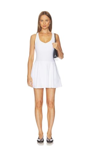 Twist Dress in Ivory. - size S (also in M, L) - Beyond Yoga - Modalova