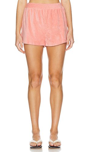 Tropez Sweatshort in Blush. - size M (also in S, XL, XS) - Beyond Yoga - Modalova