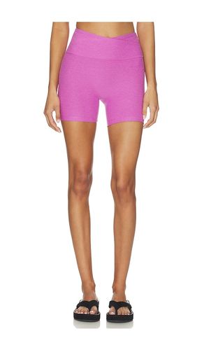 Spacedye At Your Leisure Biker 5 Short in Purple. - size L (also in M, XL, XS) - Beyond Yoga - Modalova