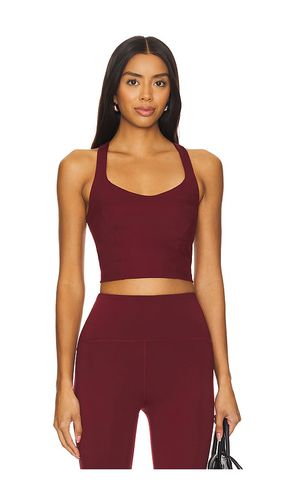 Powerbeyond Intensity Racerback Cropped Tank Top in Burgundy. - size L (also in M, S, XS) - Beyond Yoga - Modalova