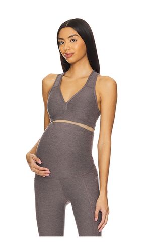 Spacedye Lift Your Spirits Bra in Grey. - size S (also in XS) - Beyond Yoga - Modalova
