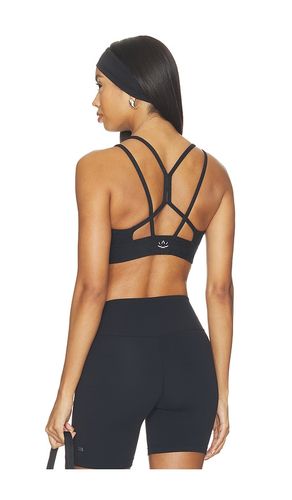 Spacedye Back To It Strappy Bra in Navy. - size L (also in M, S, XS) - Beyond Yoga - Modalova