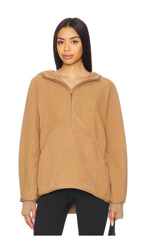 Urban Explorer Half Zip Pullover in Tan. - size L (also in S, XS) - Beyond Yoga - Modalova