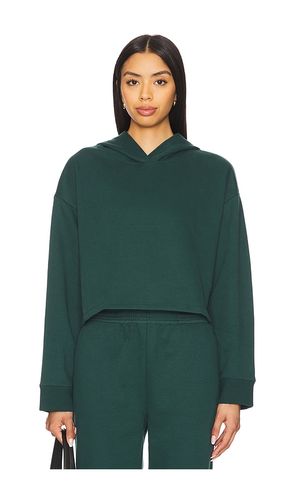 Luxe Fleece Happiness Cropped Hoodie in Dark Green. - size L (also in M, S, XL, XS) - Beyond Yoga - Modalova